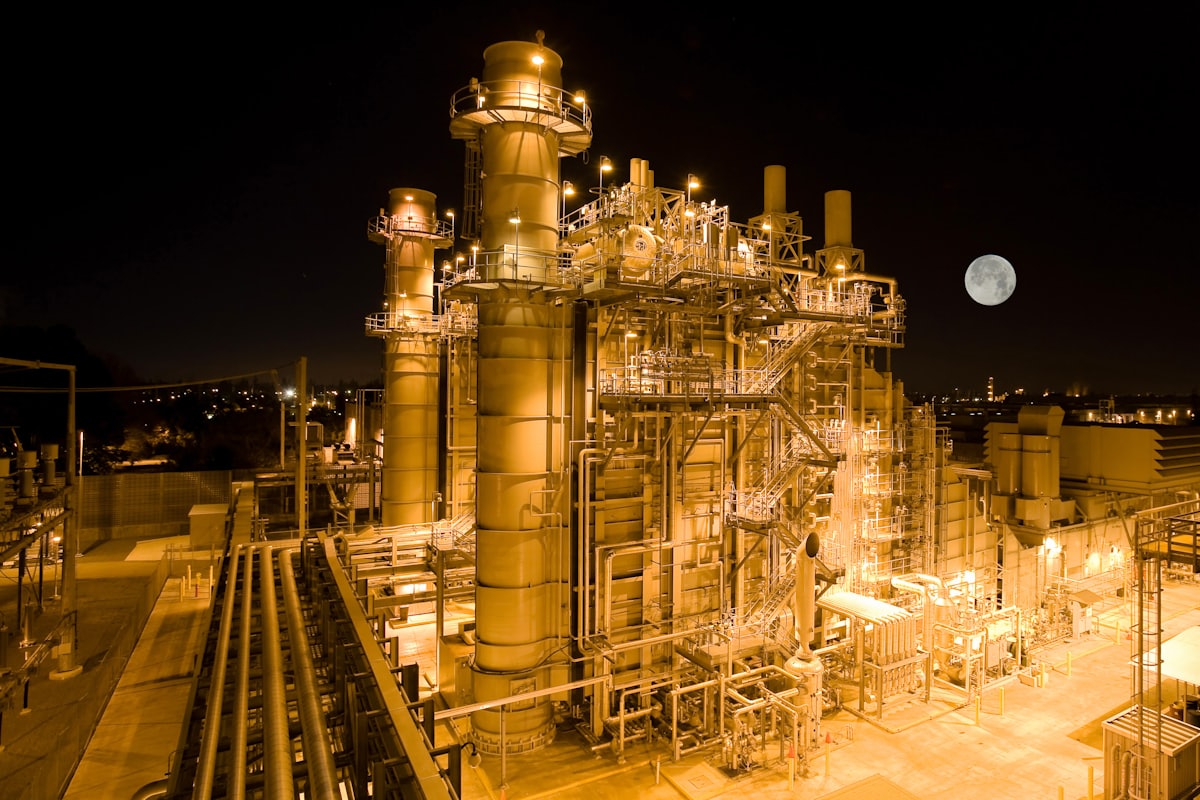 Natural gas processing plant